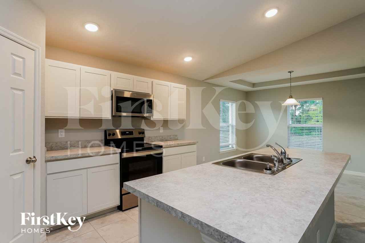 1606 Ne 35th Ter - Photo 6 of 15
