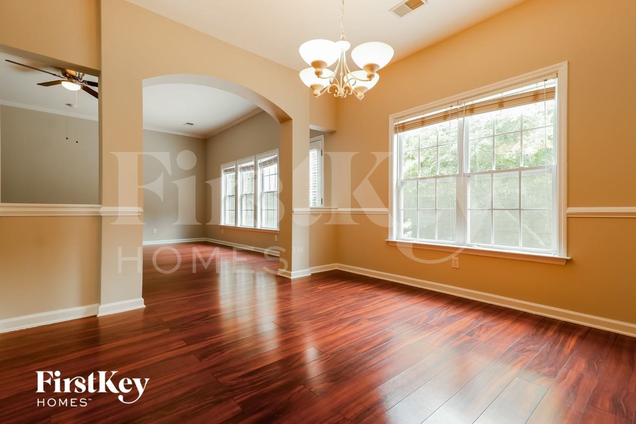 9661 Pebble Creek Blvd - Photo 5 of 15
