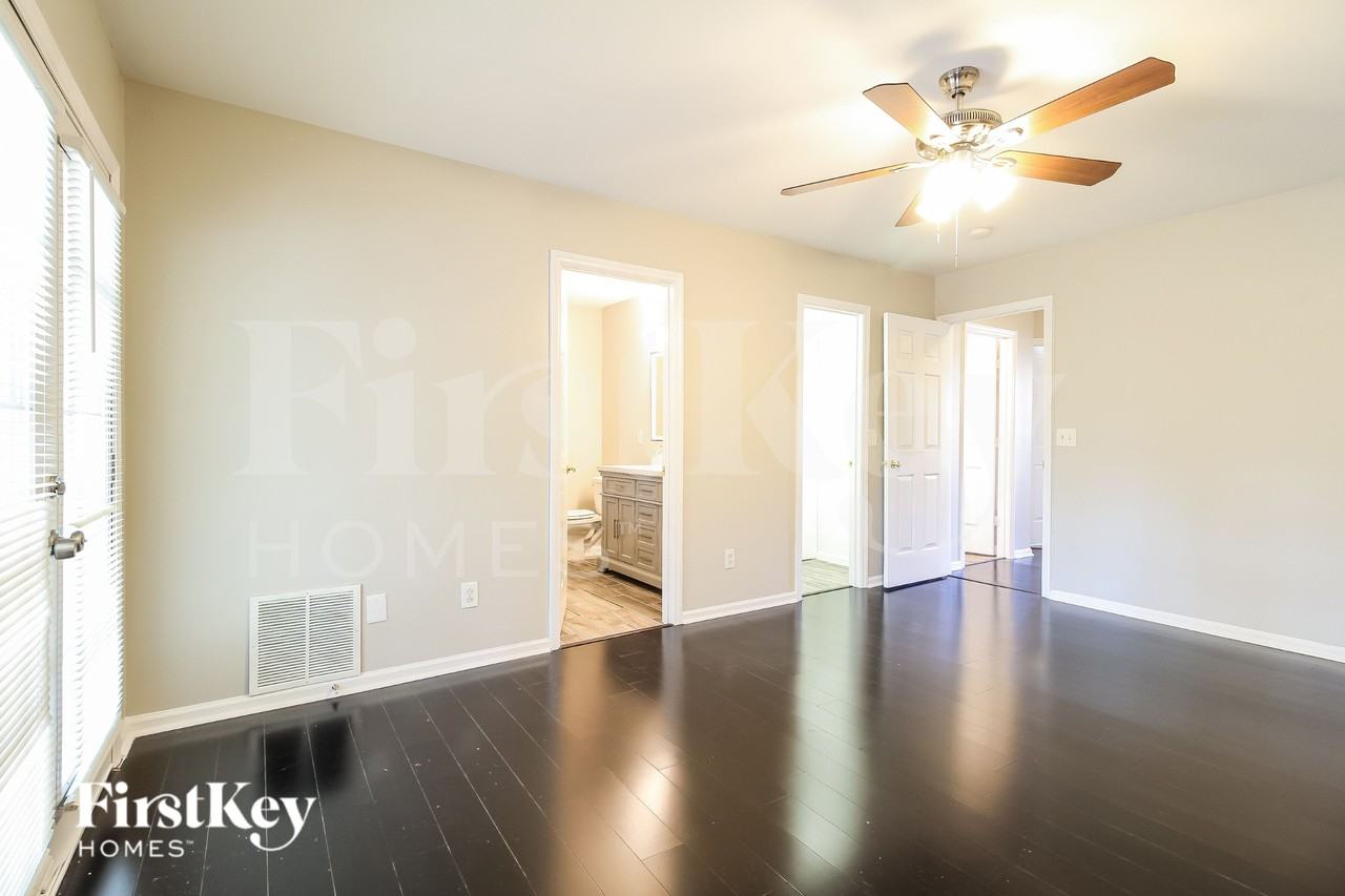 3904 Melco Ct - Photo 7 of 15