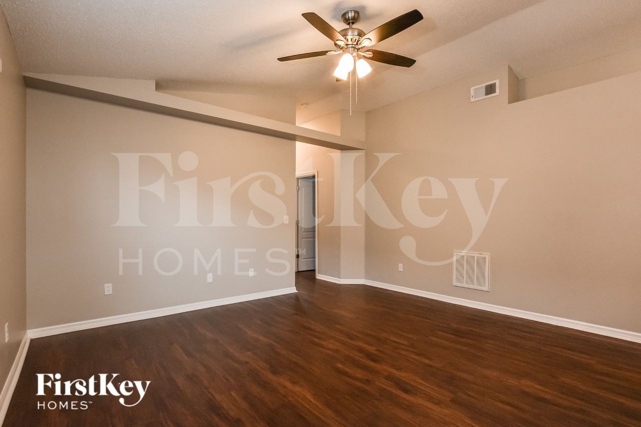 7436 Duval Ave - Photo 3 of 15