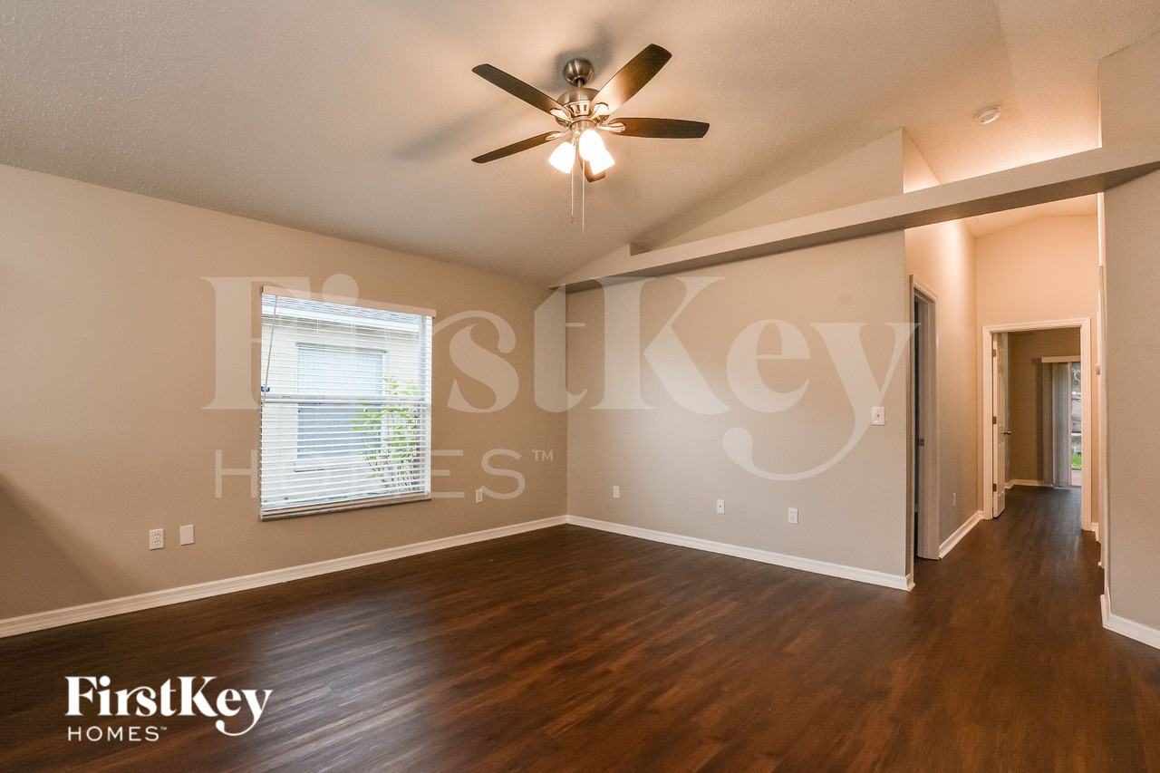 7436 Duval Ave - Photo 4 of 15
