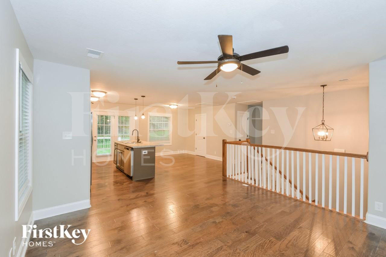 450 Galvin Dr - Photo 2 of 16