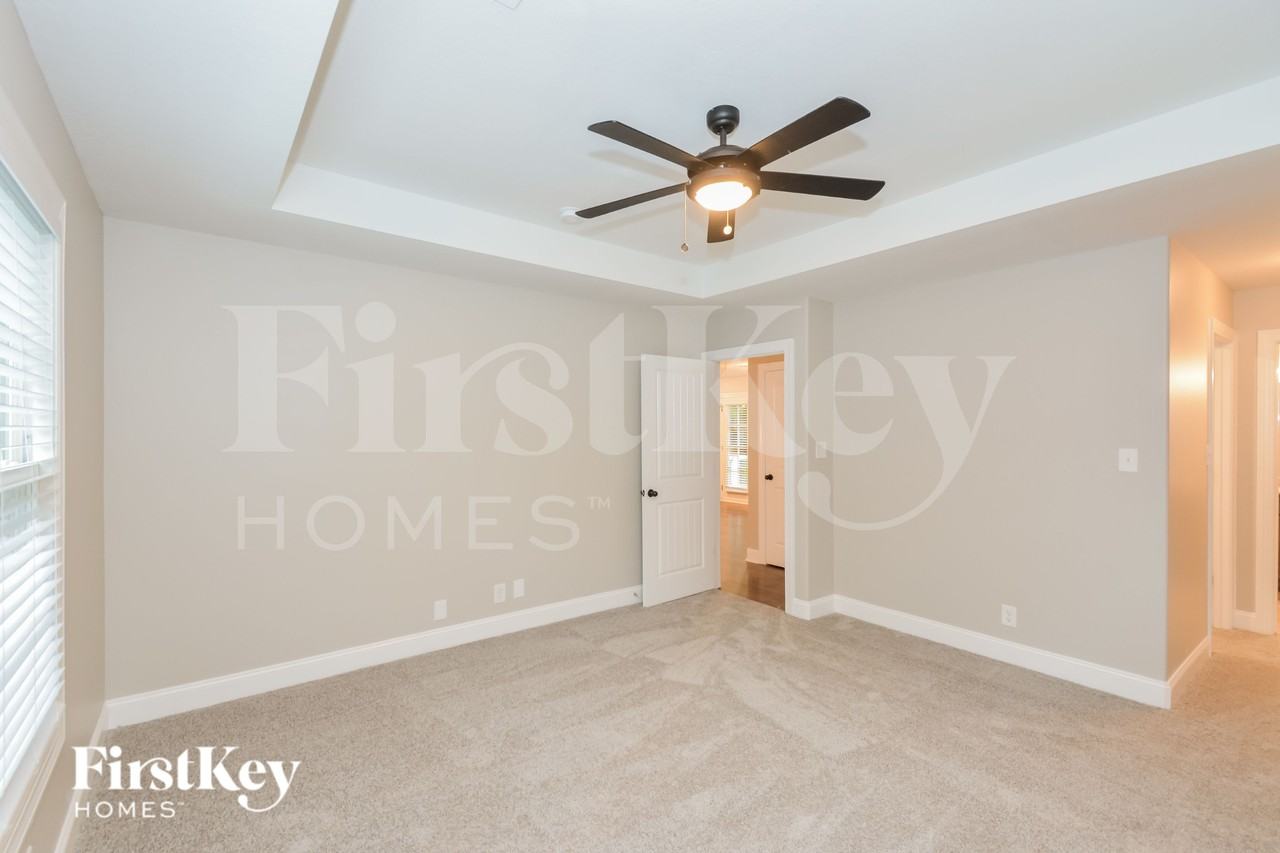 450 Galvin Dr - Photo 7 of 16