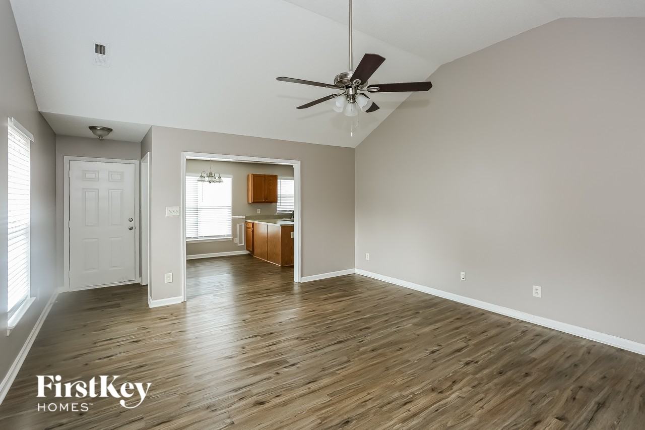 933 Milkwood Ln - Photo 6 of 15