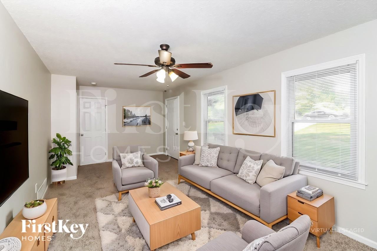 4007 Wells Cir - Photo 4 of 19