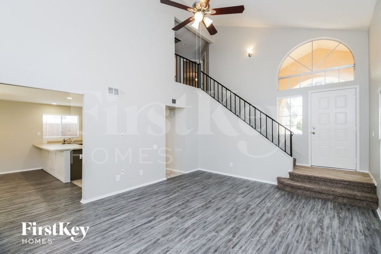 5074 W Jupiter Way - Photo 4 of 16