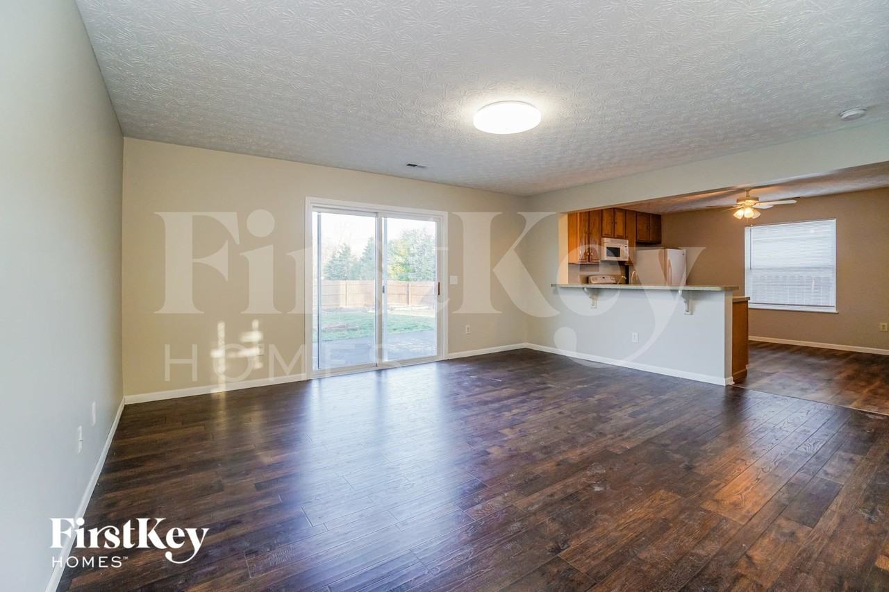 261 Inah Ave - Photo 2 of 14