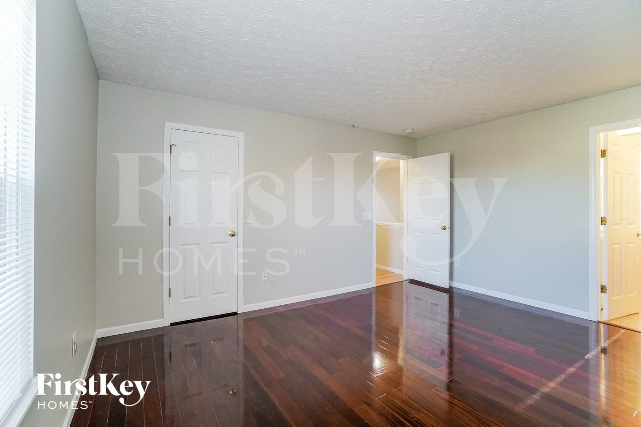 261 Inah Ave - Photo 7 of 14