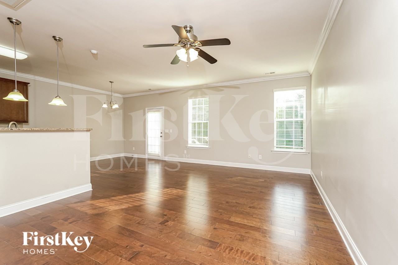 1643 Ashmead Ln - Photo 2 of 19