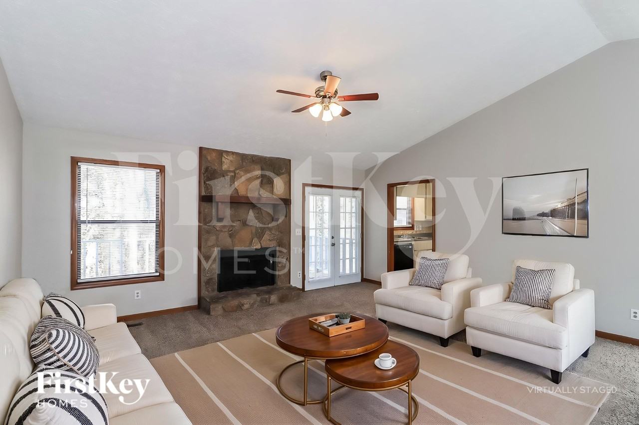 213 Park Ave - Photo 4 of 18