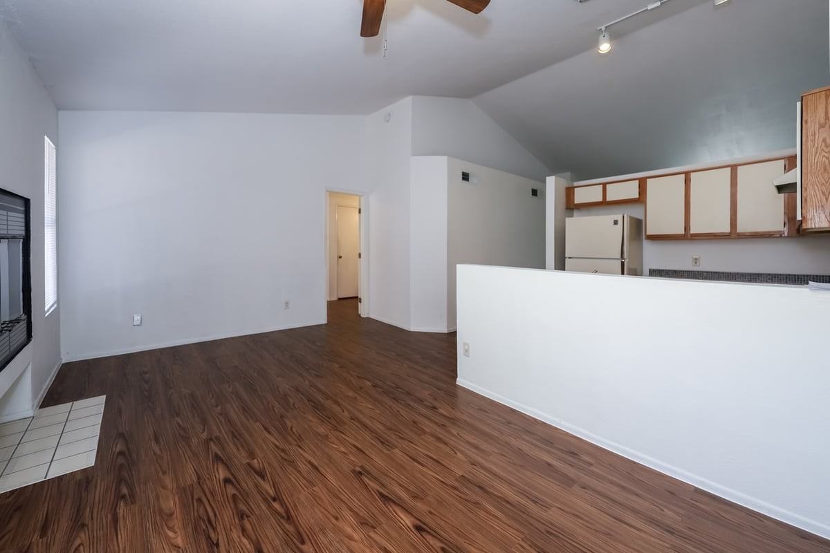 10043 E Bryonwood Ln - Photo 6 of 24