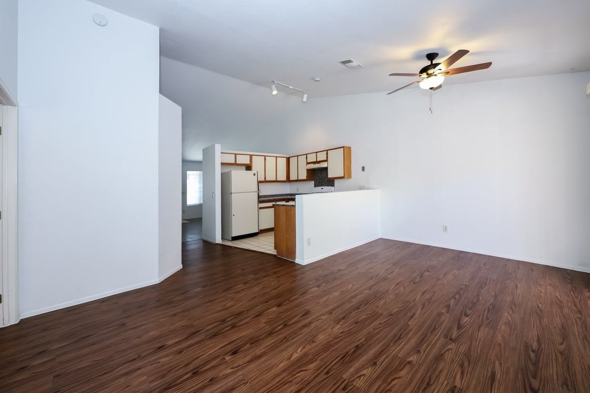 10043 E Bryonwood Ln - Photo 7 of 24