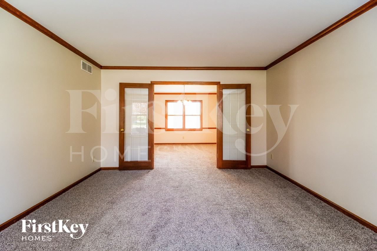 7247 Cinnamon Woods Dr - Photo 3 of 15
