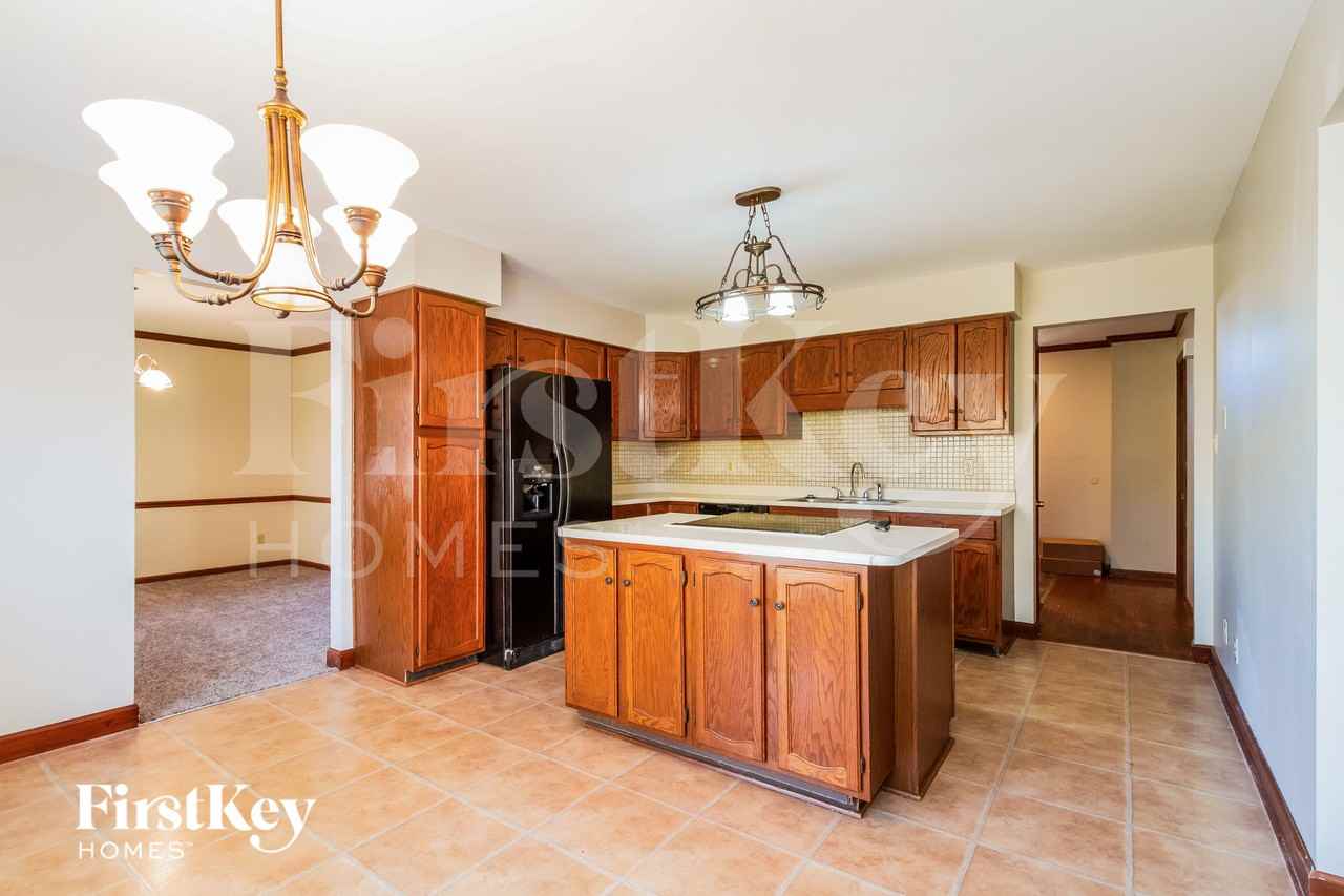 7247 Cinnamon Woods Dr - Photo 5 of 15