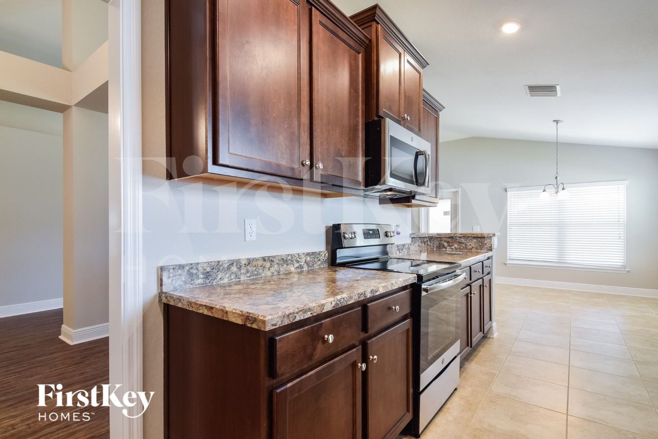14503 Dunrobin Dr - Photo 7 of 15
