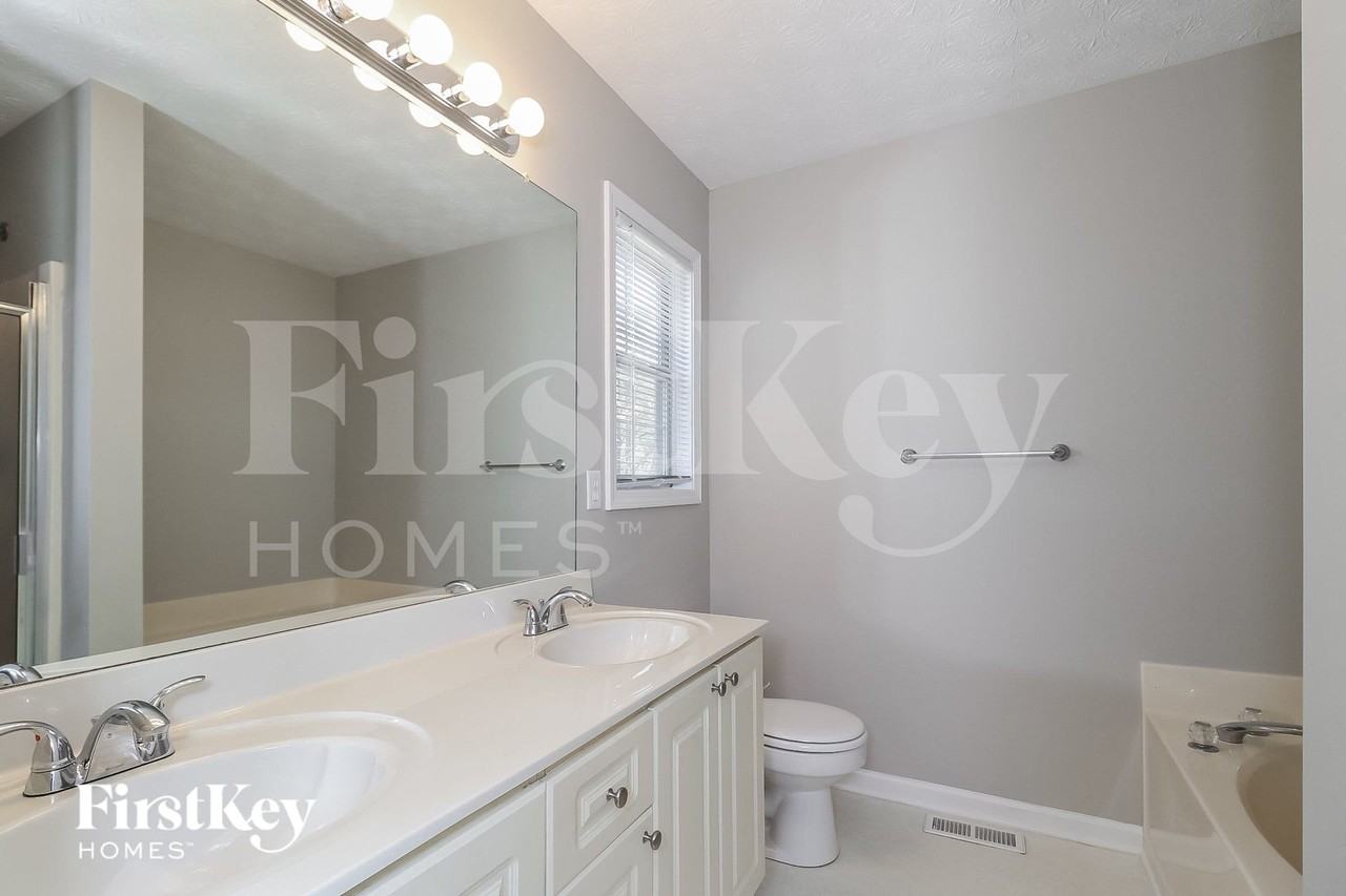 142 N Springs Dr - Photo 7 of 15