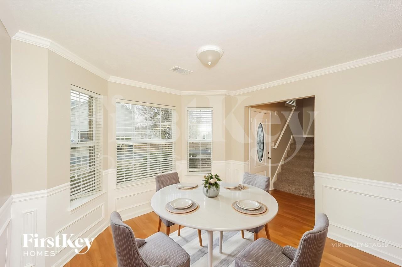 980 Brisley Cir - Photo 7 of 18