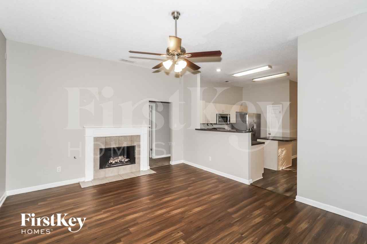 865 Abbey Grove Ln - Photo 3 of 19