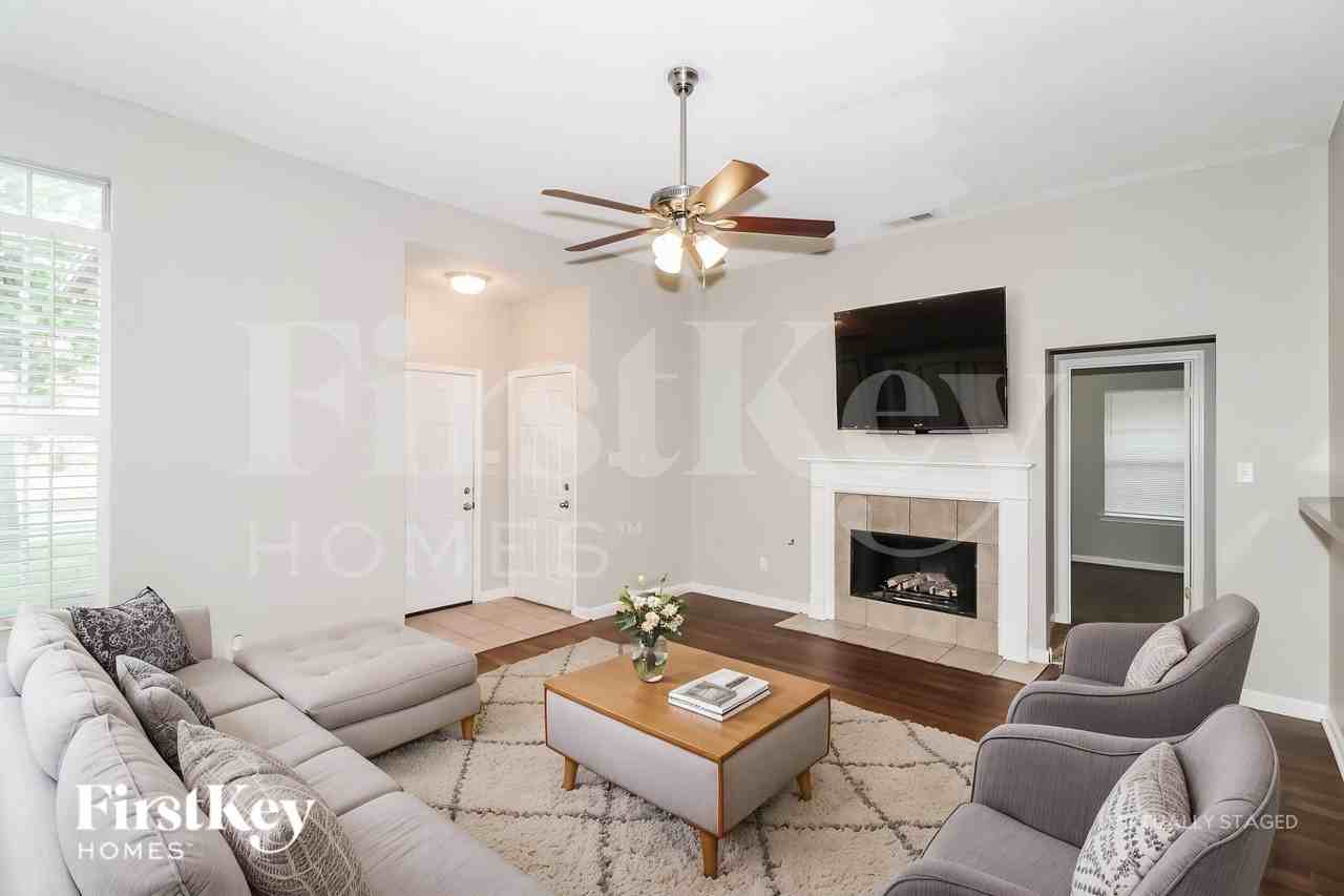 865 Abbey Grove Ln - Photo 5 of 19