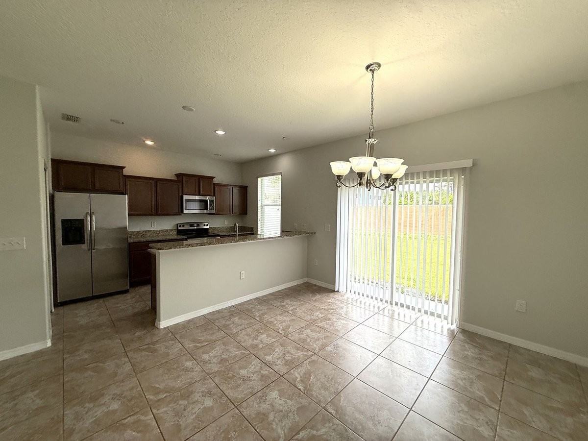 10769 Savannah Landing Cir - Photo 3 of 21