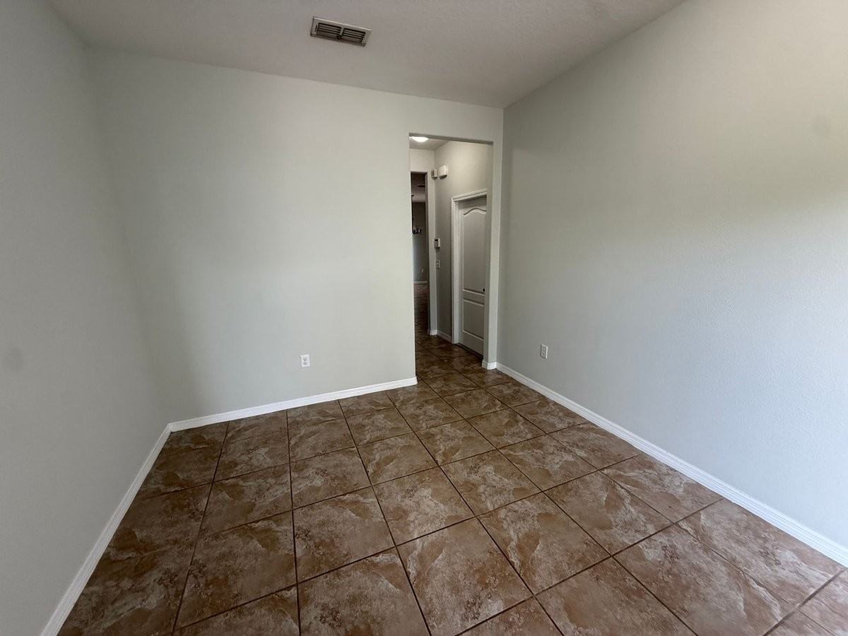 10769 Savannah Landing Cir - Photo 5 of 21