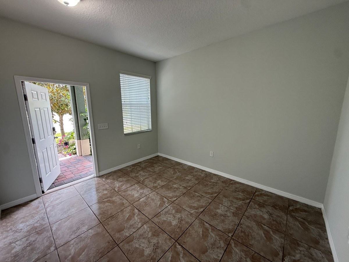 10769 Savannah Landing Cir - Photo 7 of 21