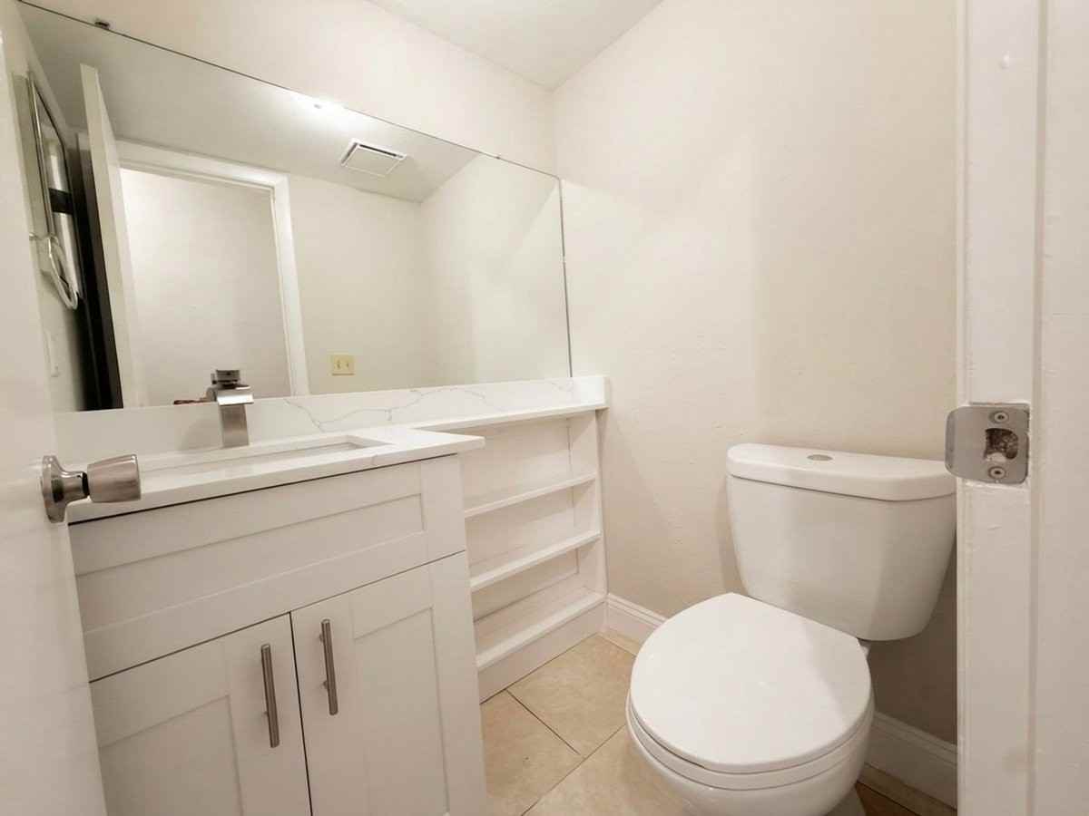 4115 S Semoran Blvd #10 - Photo 6 of 20