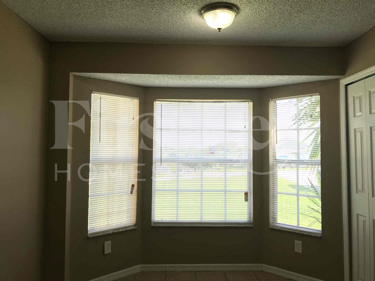 6524 Viewpoint Ct - Photo 2 of 16
