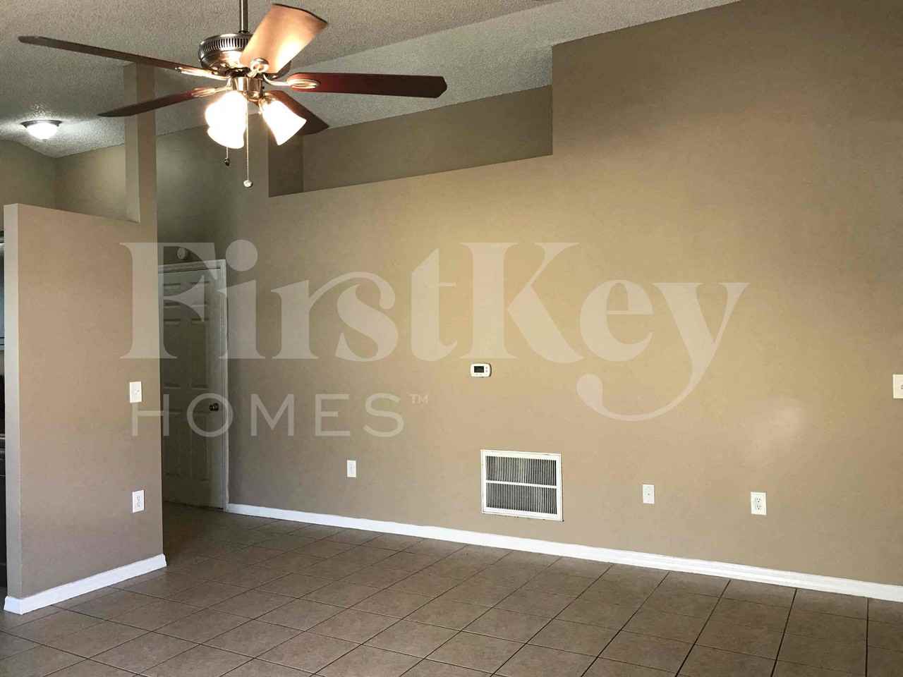 6524 Viewpoint Ct - Photo 6 of 16