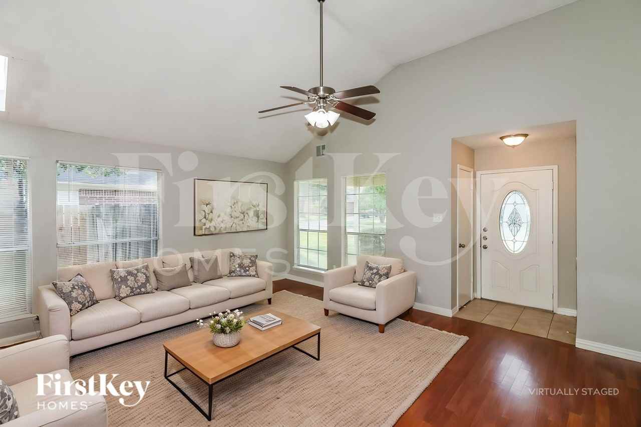 6426 New World Dr - Photo 3 of 19