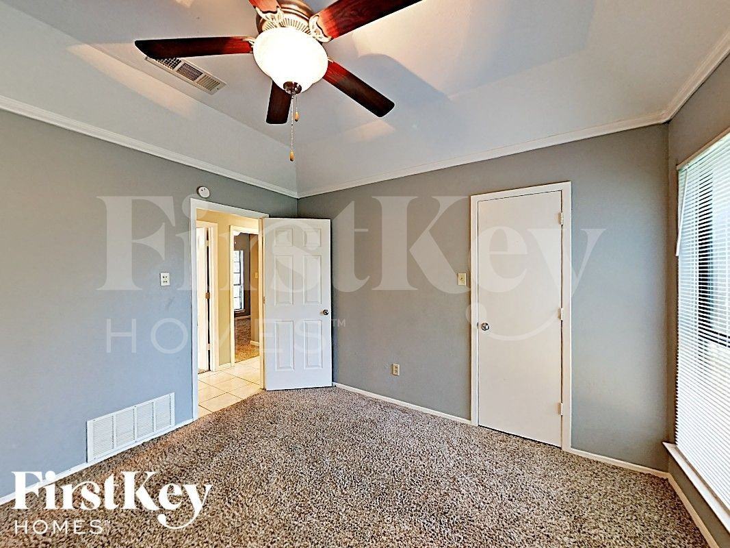 503 Benedict Ln - Photo 6 of 13