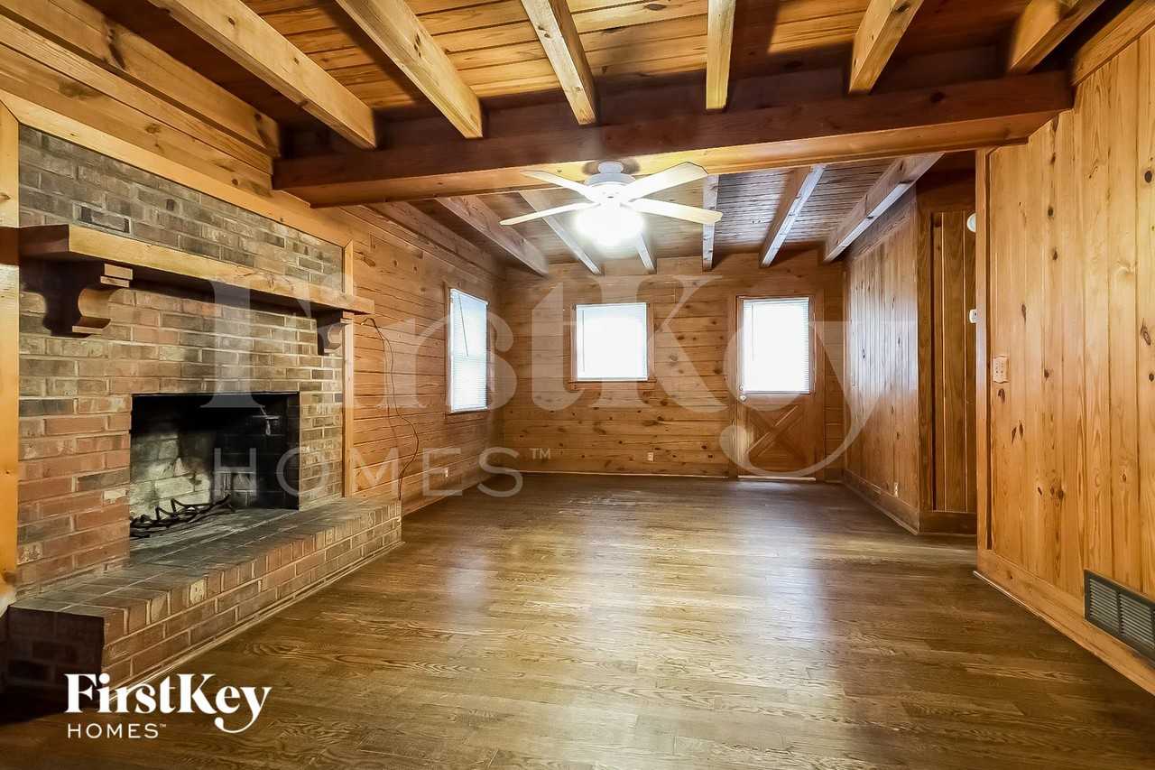4490 Wallace Cir - Photo 2 of 15