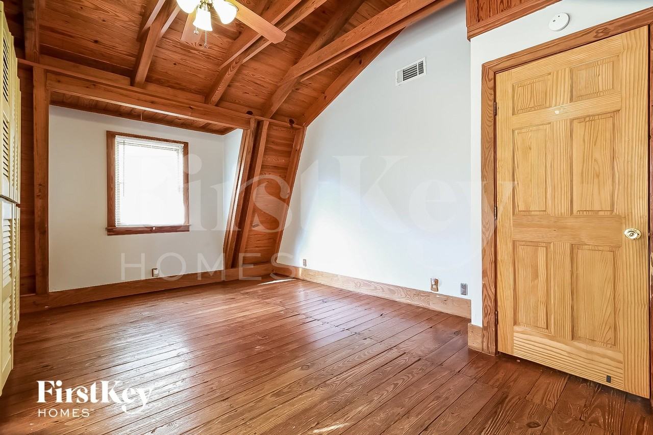 4490 Wallace Cir - Photo 6 of 15