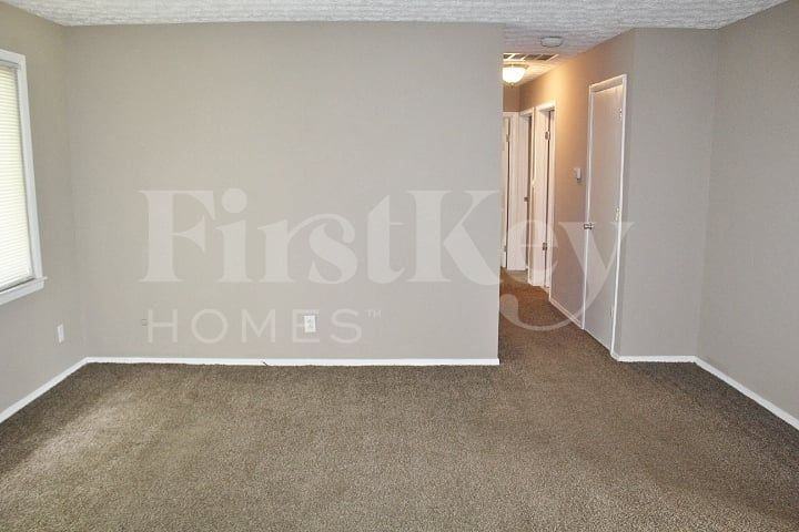 4455 Stuart Dr - Photo 2 of 18