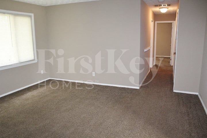 4455 Stuart Dr - Photo 3 of 18