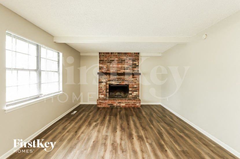 400 Sw Oxford Dr - Photo 2 of 16
