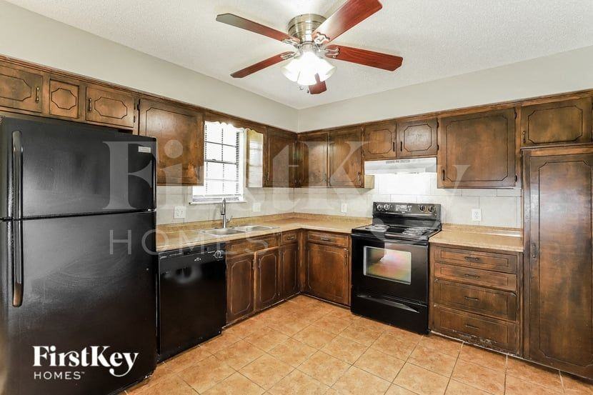 400 Sw Oxford Dr - Photo 5 of 16