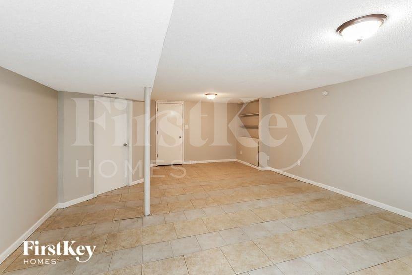 400 Sw Oxford Dr - Photo 6 of 16