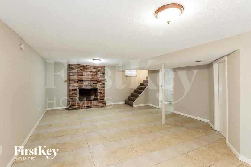 400 Sw Oxford Dr - Photo 7 of 16
