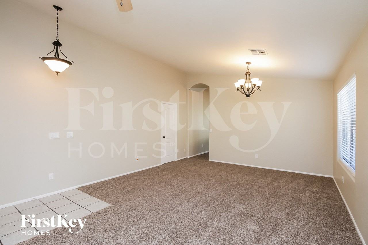 38154 N Rusty Ln - Photo 6 of 15