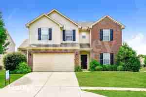 featured image of 3481 Enclave Xing