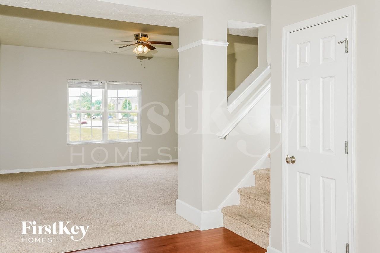 3481 Enclave Xing - Photo 2 of 15