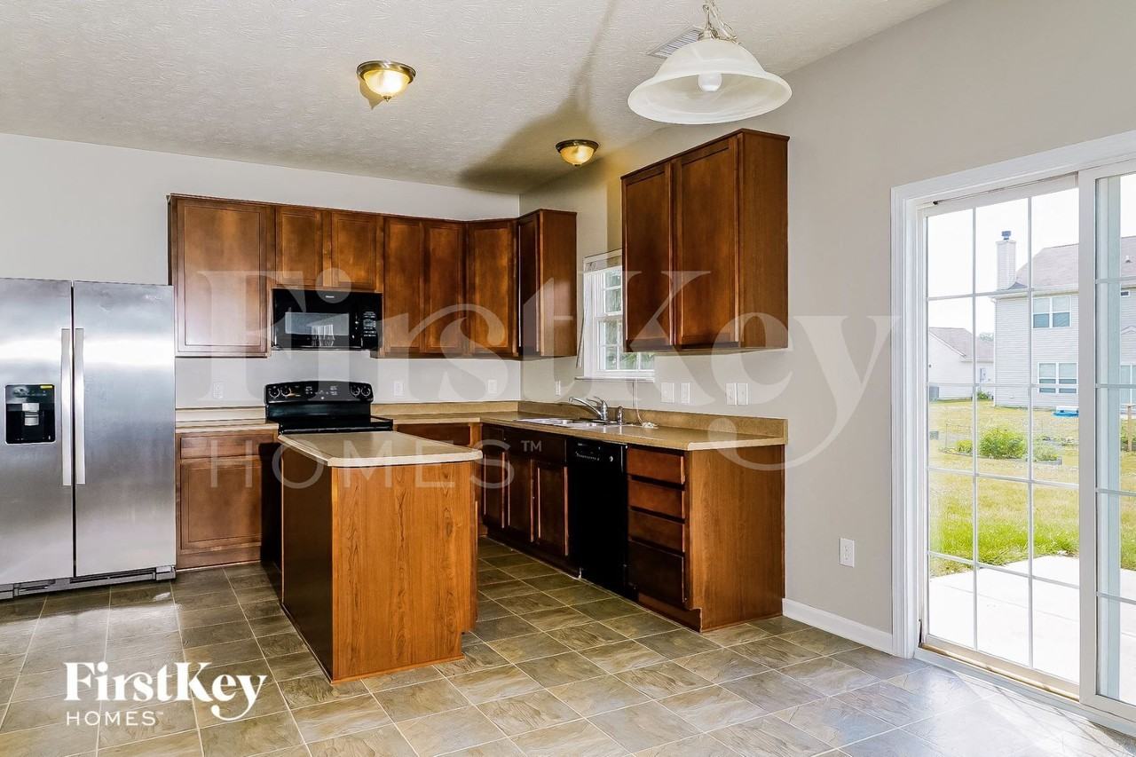 3481 Enclave Xing - Photo 5 of 15