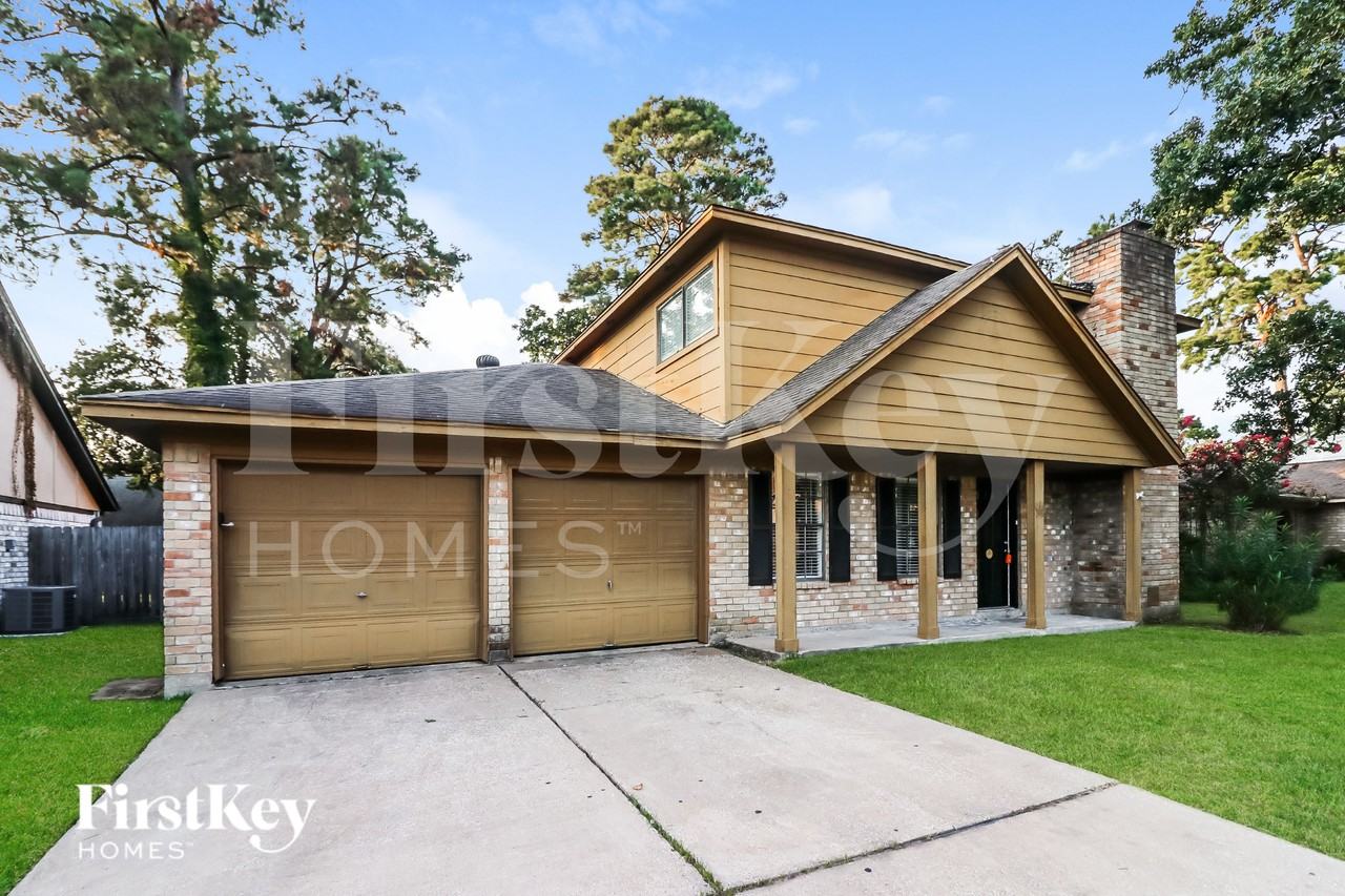 2703 Shady Bayou Ln - Photo 2 of 16