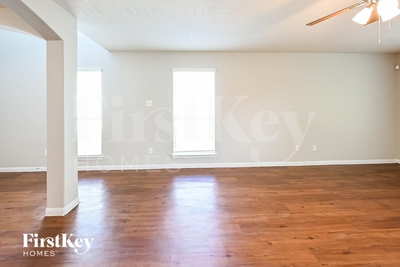 15402 Bammel Oaks Ct - Photo 5 of 16