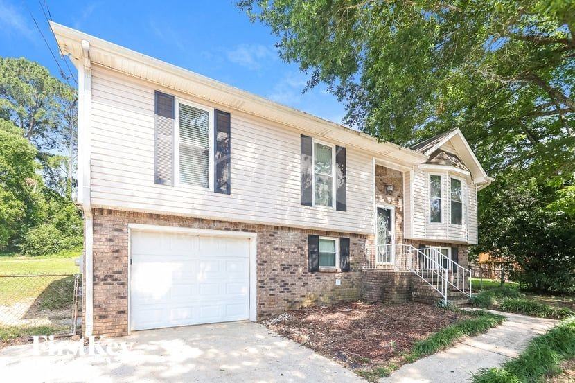 1521 Cedargate Cir - Photo 2 of 15