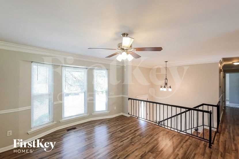 1521 Cedargate Cir - Photo 4 of 15
