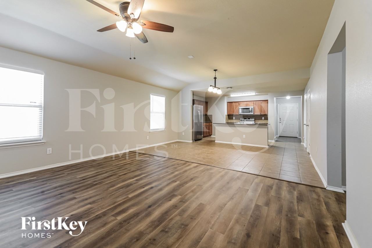 1413 Waco Turner - Photo 2 of 20
