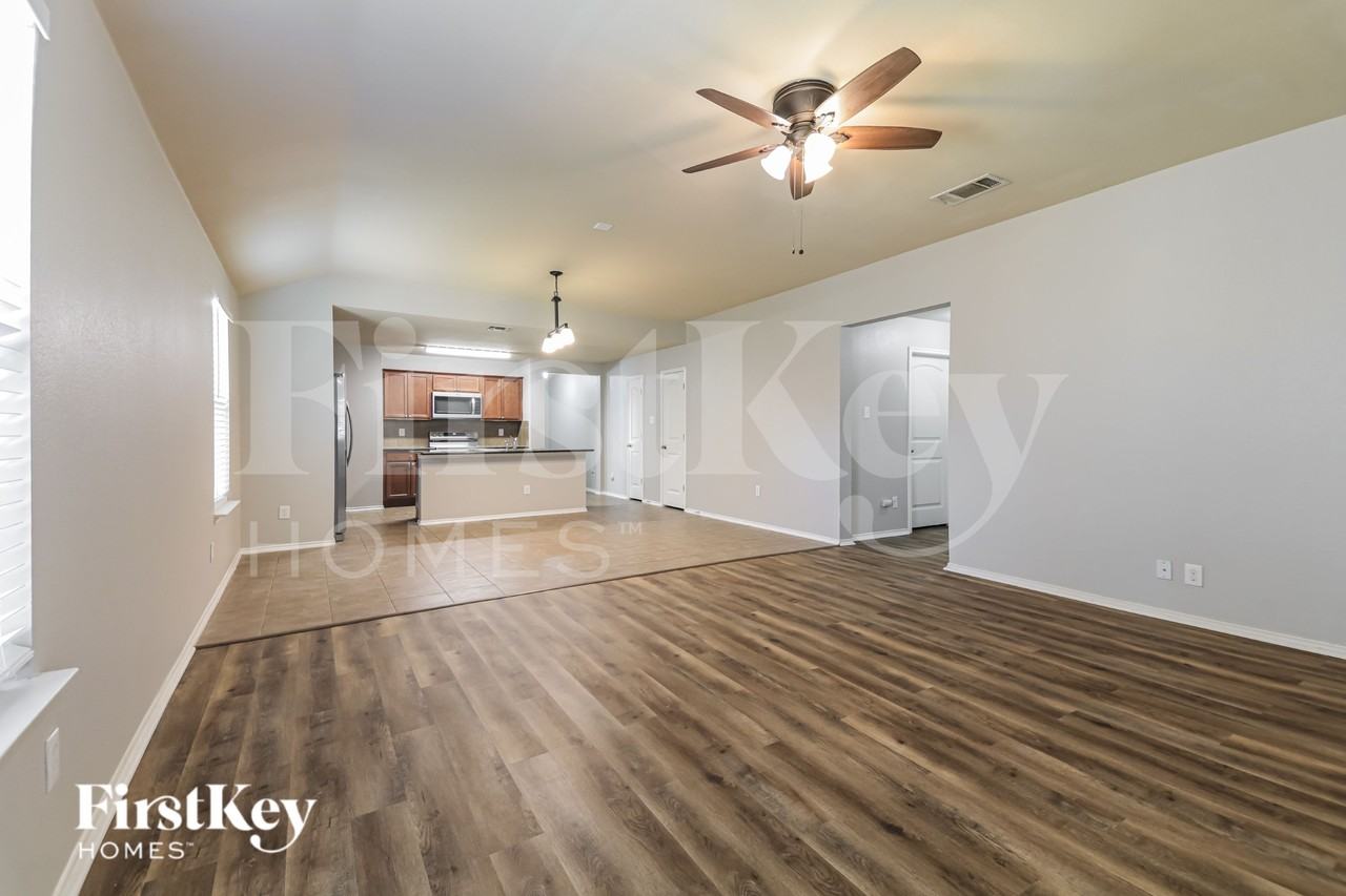 1413 Waco Turner - Photo 4 of 20