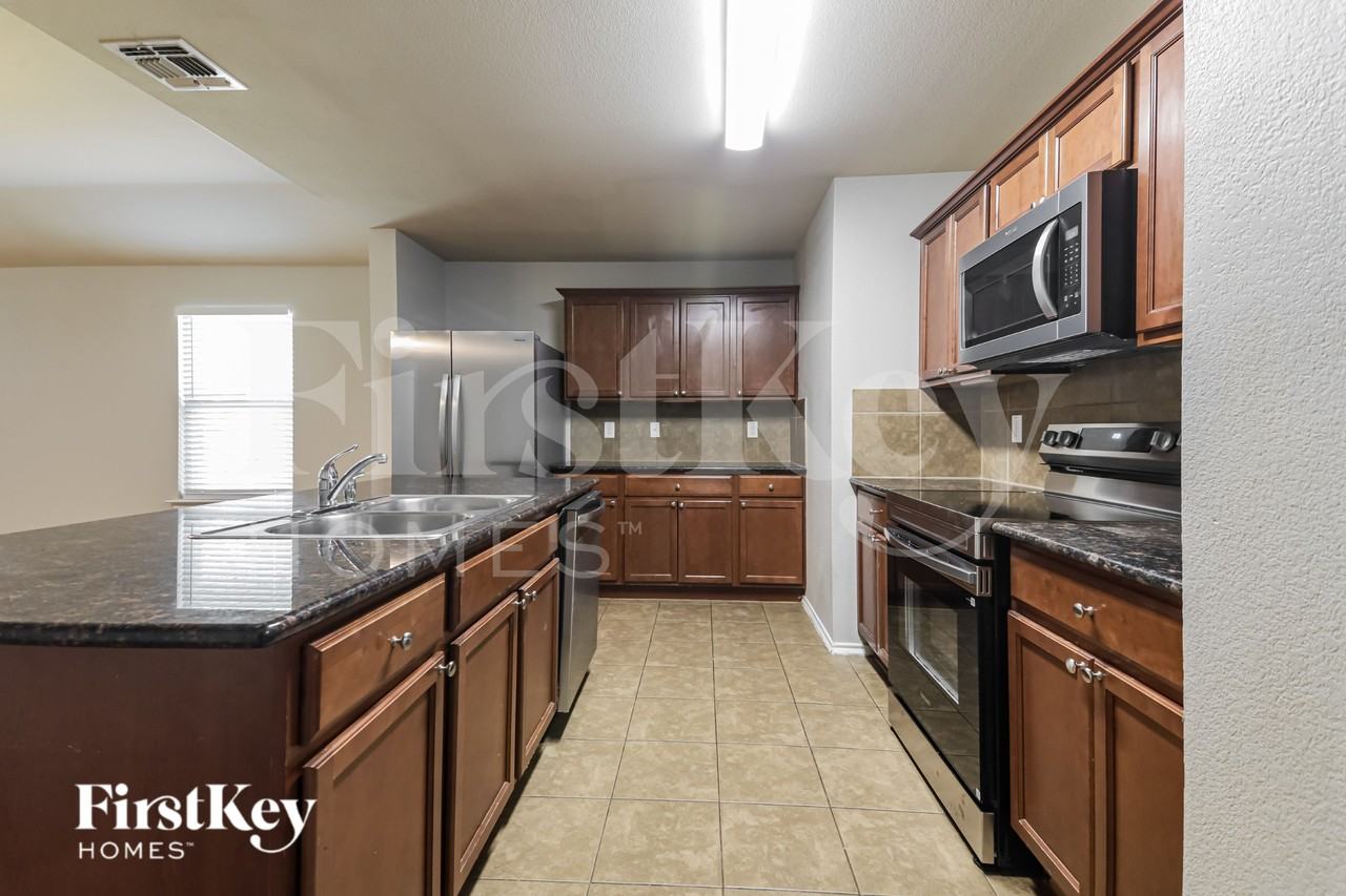 1413 Waco Turner - Photo 7 of 20
